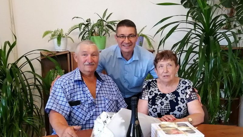 С Днем семьи, любви и верности поздравили супружескую чету Шукеловичей